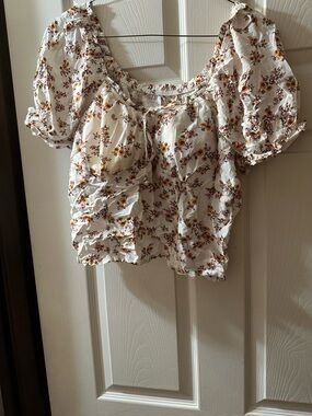 No Boundaries White Floral Puff Sleeve Crop Top